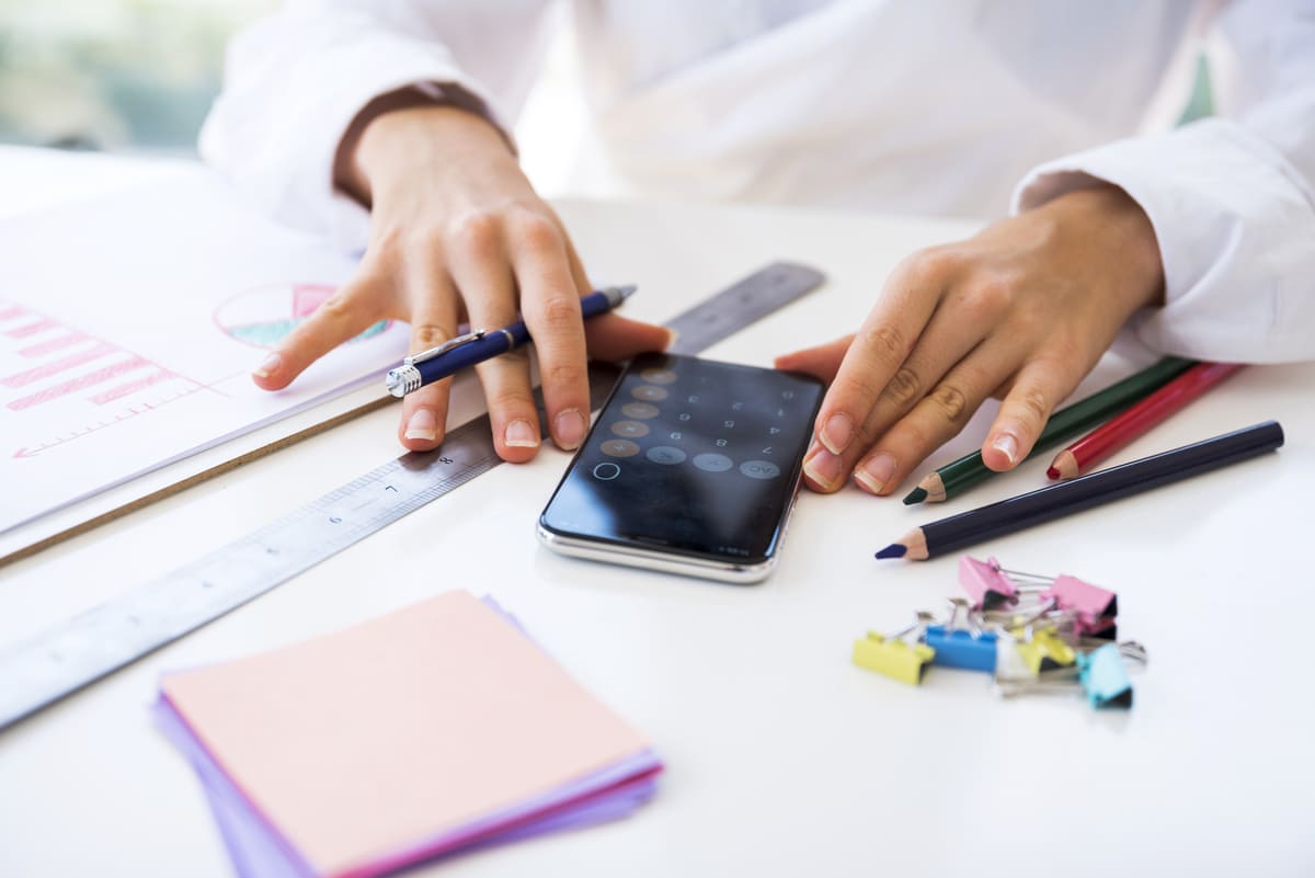 ¿Cómo desgravan las donaciones en España? Beneficios fiscales para empresas